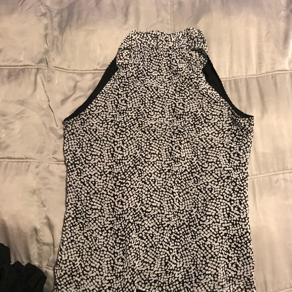 Sleeveless blouse